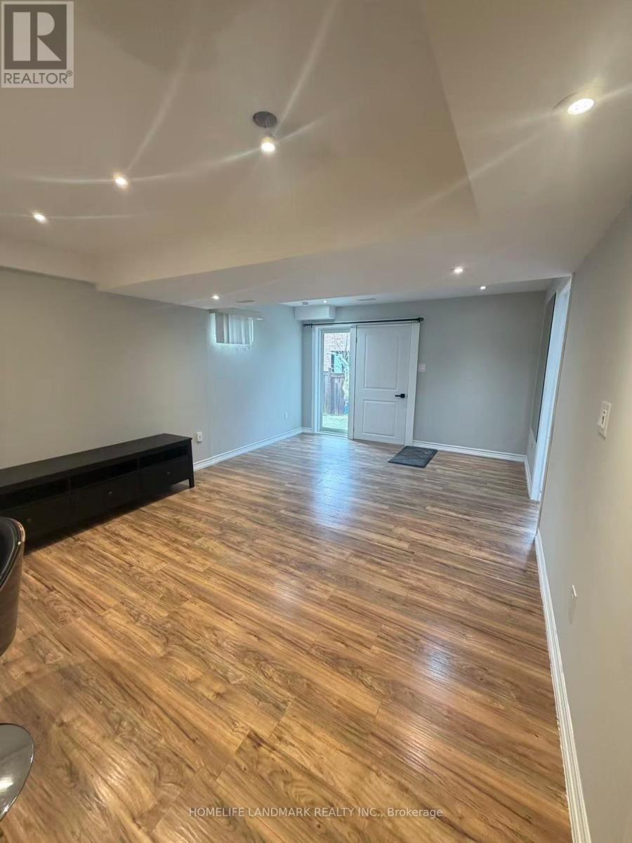 Bsmt - 74 Herefordshire Crescent, Newmarket, Ontario  L9N 0B6 - Photo 2 - N12942160