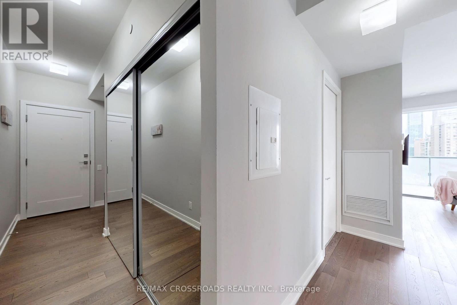 1910 - 57 St Joseph Street, Toronto, Ontario M5S 0C5 - Photo 24 - C12942178