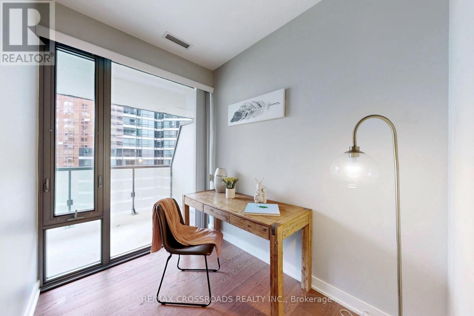 1910 - 57 St Joseph Street, Toronto, Ontario M5S 0C5 - Photo 19 - C12942178