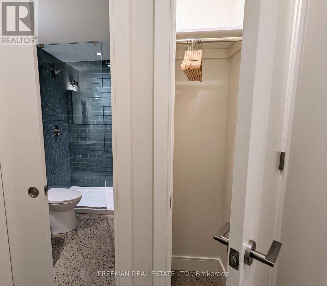 Lower - 122 Pendrith Street, Toronto, Ontario  M6G 1R7 - Photo 16 - W12939910