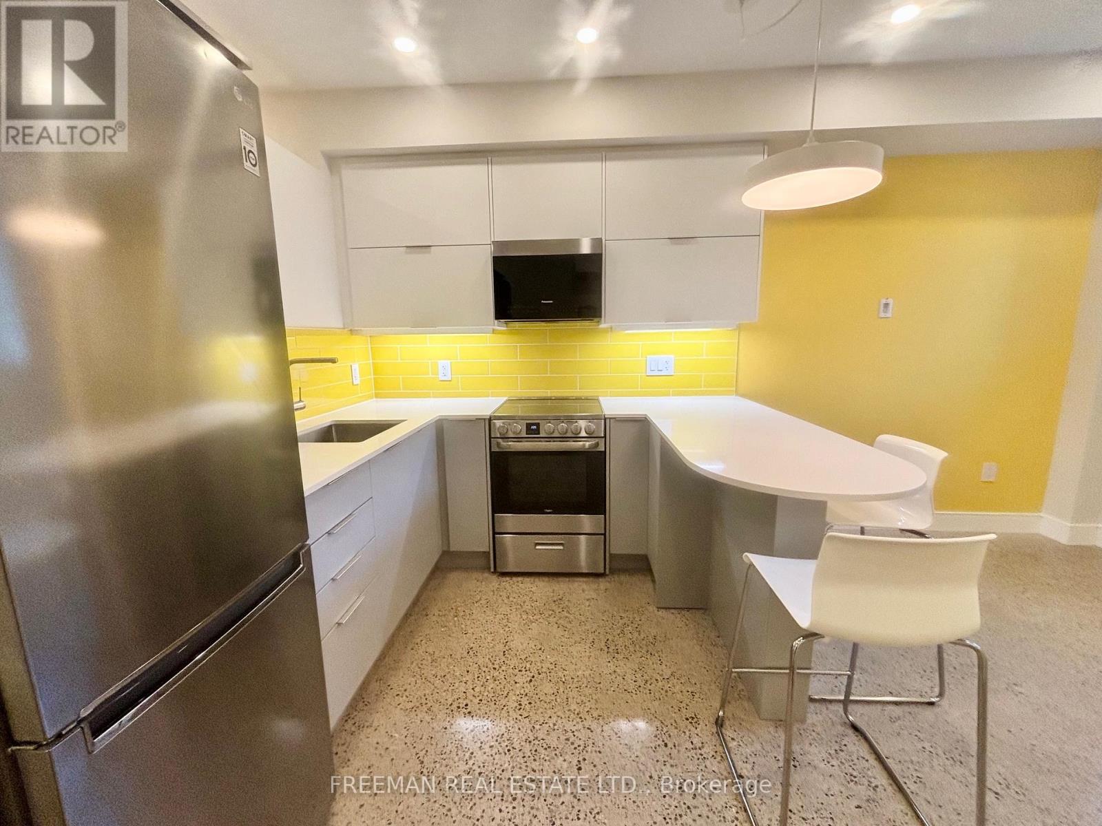 Lower - 122 Pendrith Street, Toronto, Ontario  M6G 1R7 - Photo 3 - W12939910