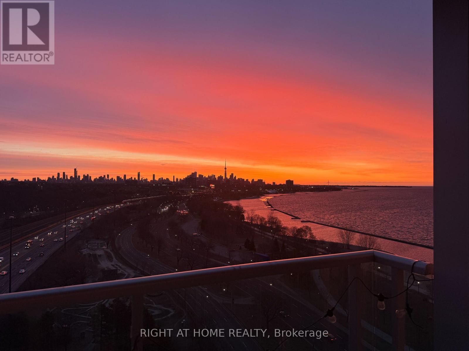 1701 - 1900 Lake Shore Boulevard W, Toronto, Ontario  M6S 1A4 - Photo 13 - W12942176