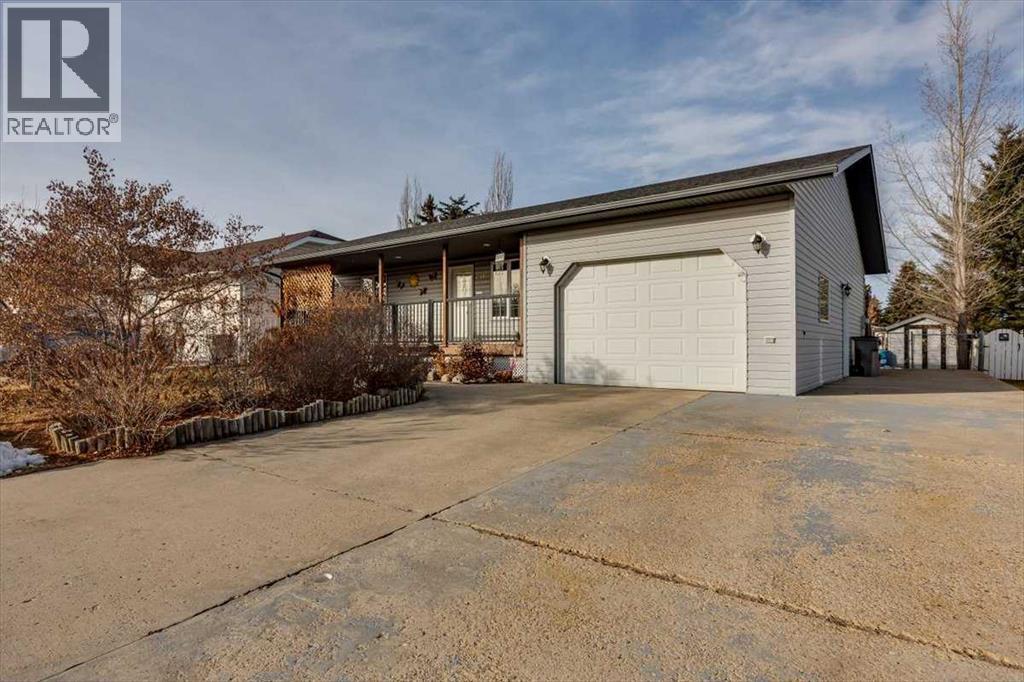 6110 38 Avenue, Stettler, Alberta  T0C 2L1 - Photo 3 - A2286937