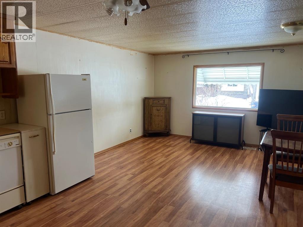 5503 49 Street, Camrose, Alberta  T4V 4J3 - Photo 8 - A2290602