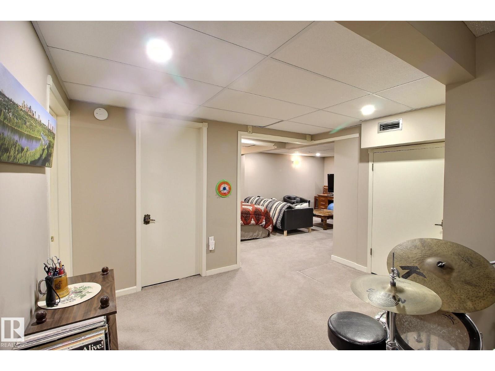 1035 109 St Nw Nw, Edmonton, Alberta  T6J 5G2 - Photo 36 - E4479946