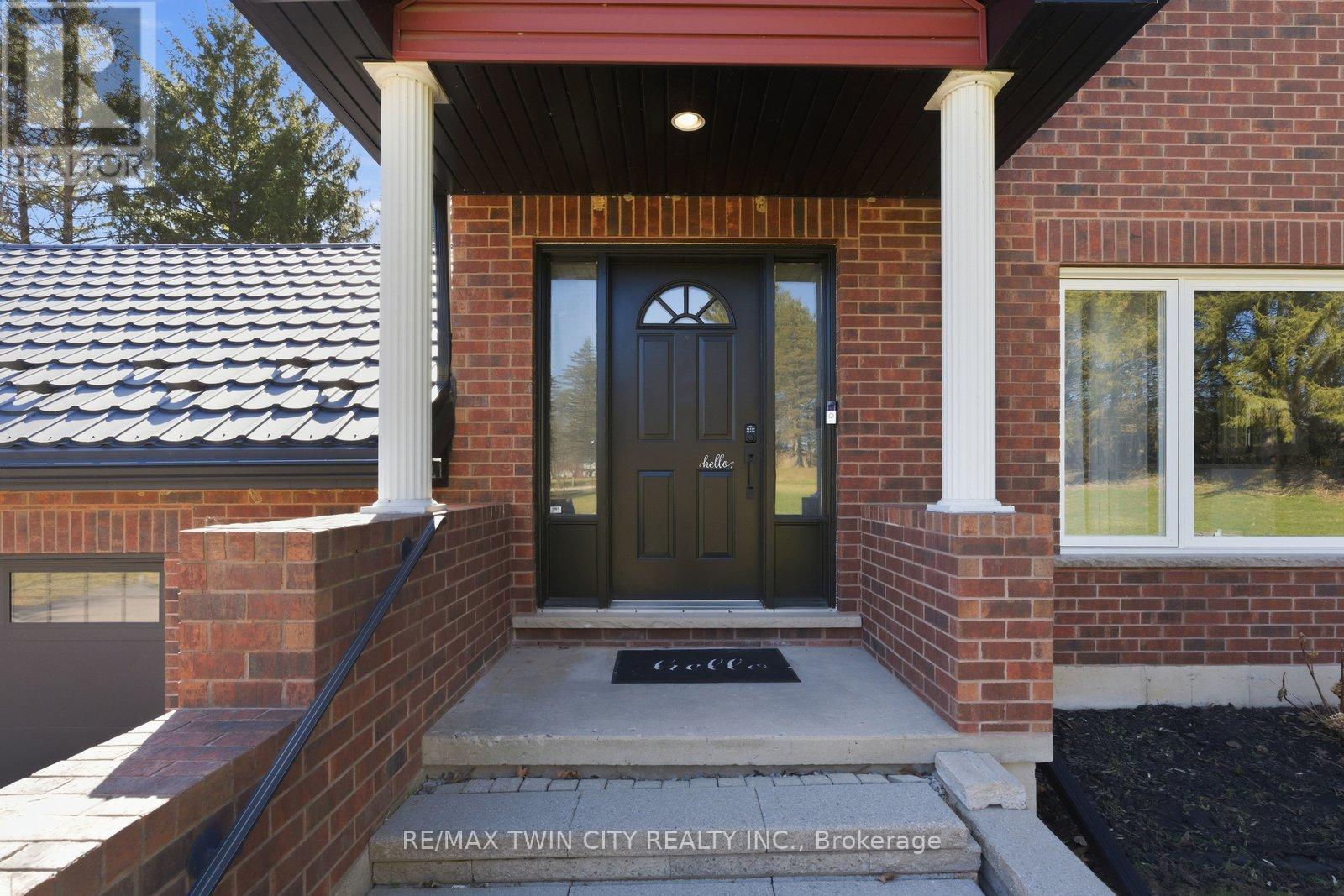 25 Hammond Road, Brant, Ontario  N3T 5L4 - Photo 5 - X12942152