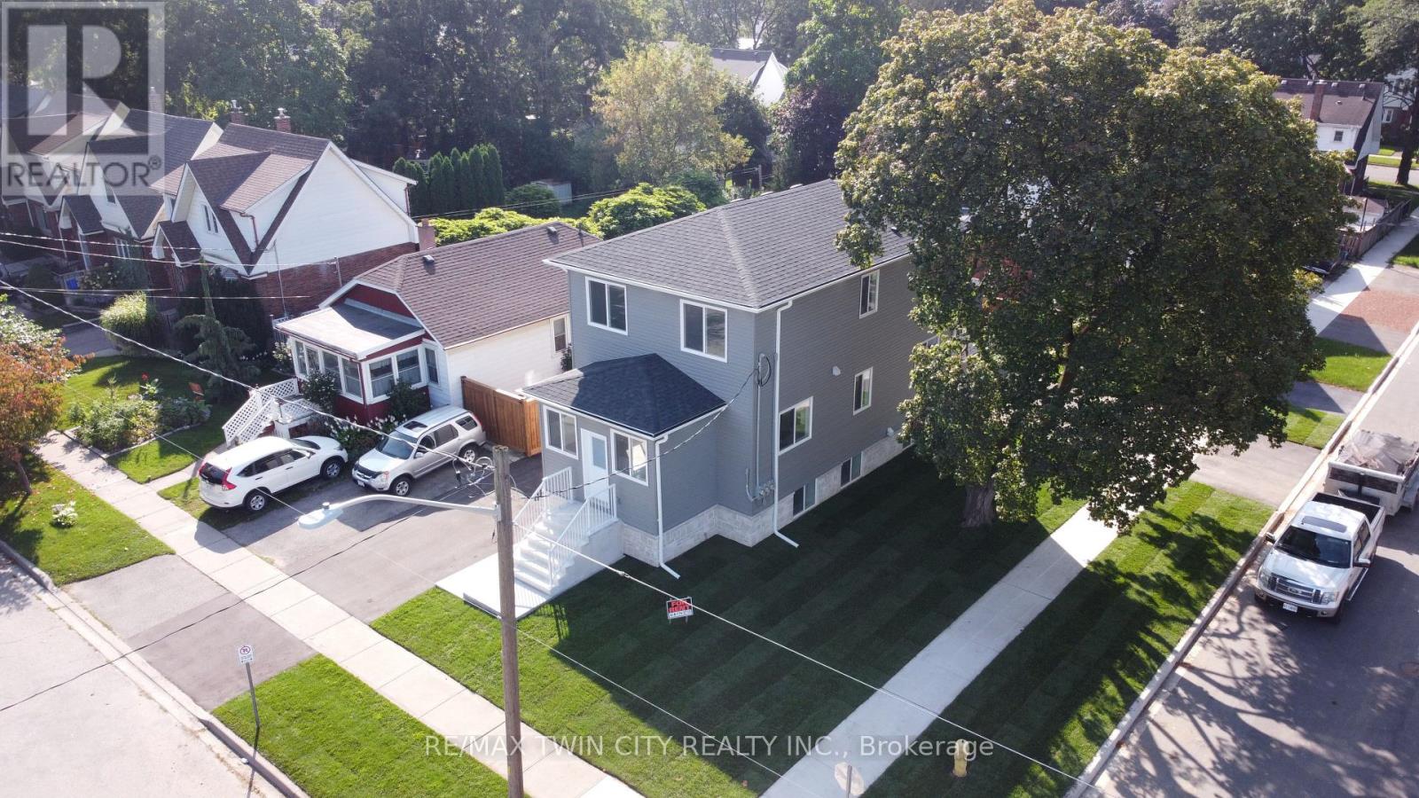 3 - 309 Nelson Street, Brantford, Ontario  N3S 4E2 - Photo 2 - X12942164