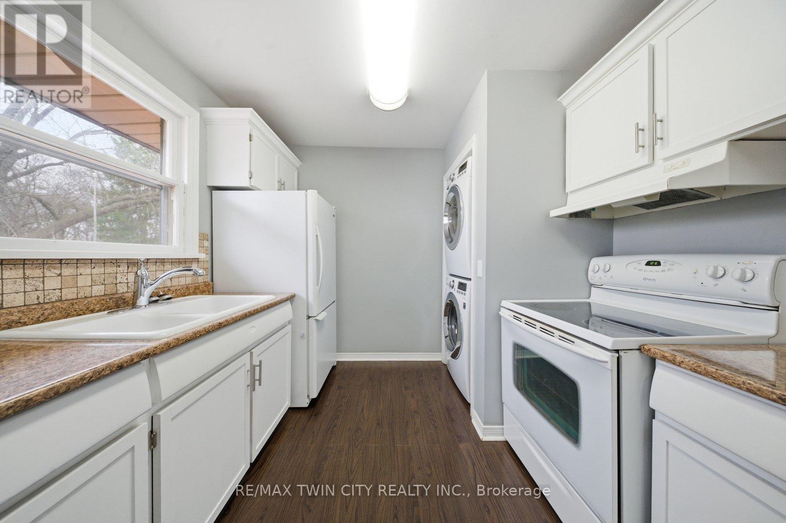 Upper - 138 Henry Street, Brantford, Ontario  N3S 5C7 - Photo 11 - X12942172