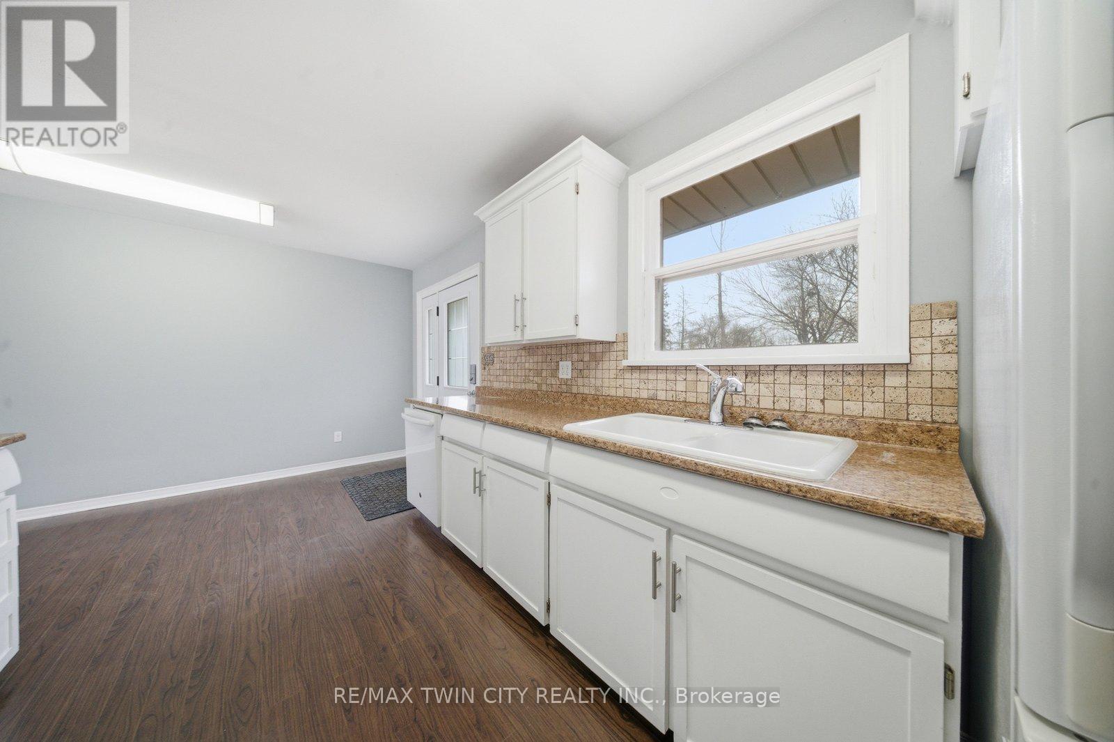 Upper - 138 Henry Street, Brantford, Ontario  N3S 5C7 - Photo 14 - X12942172