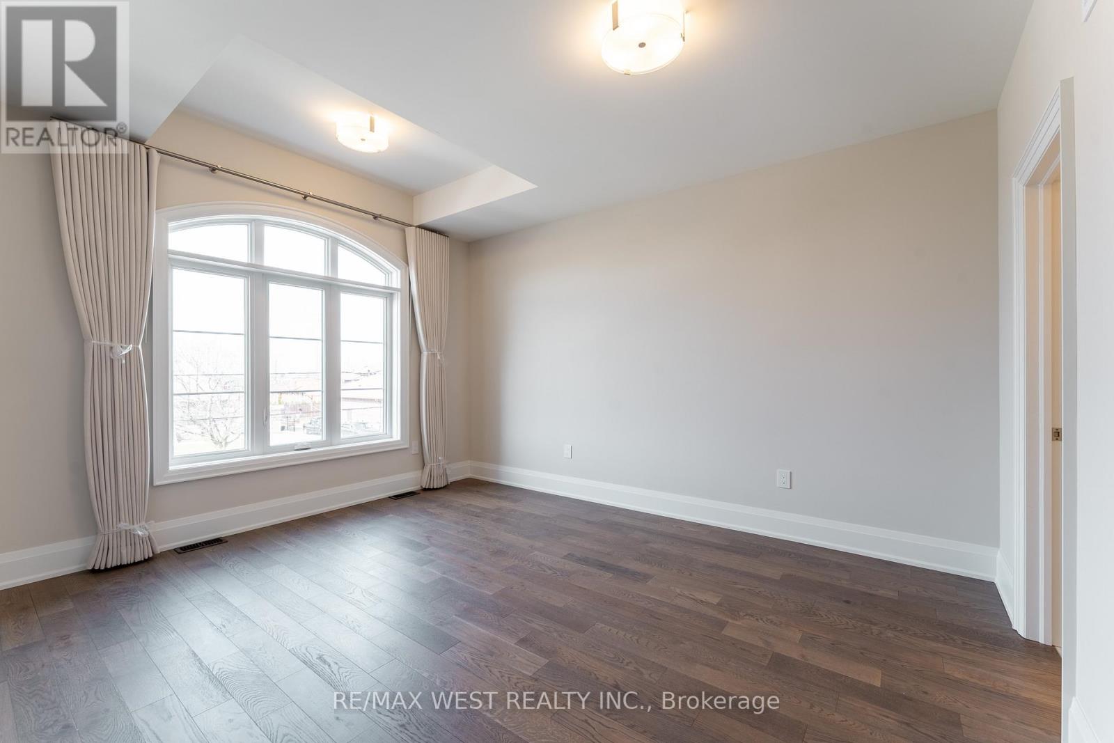 119 Jay Street, Toronto, Ontario M6L 2M3 - Photo 24 - W12937604