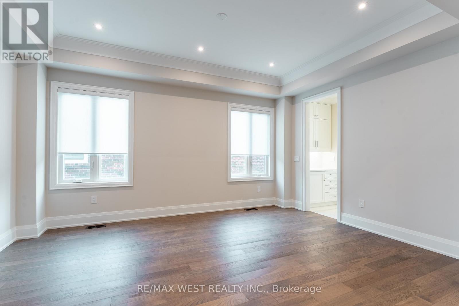 119 Jay Street, Toronto, Ontario M6L 2M3 - Photo 10 - W12937604