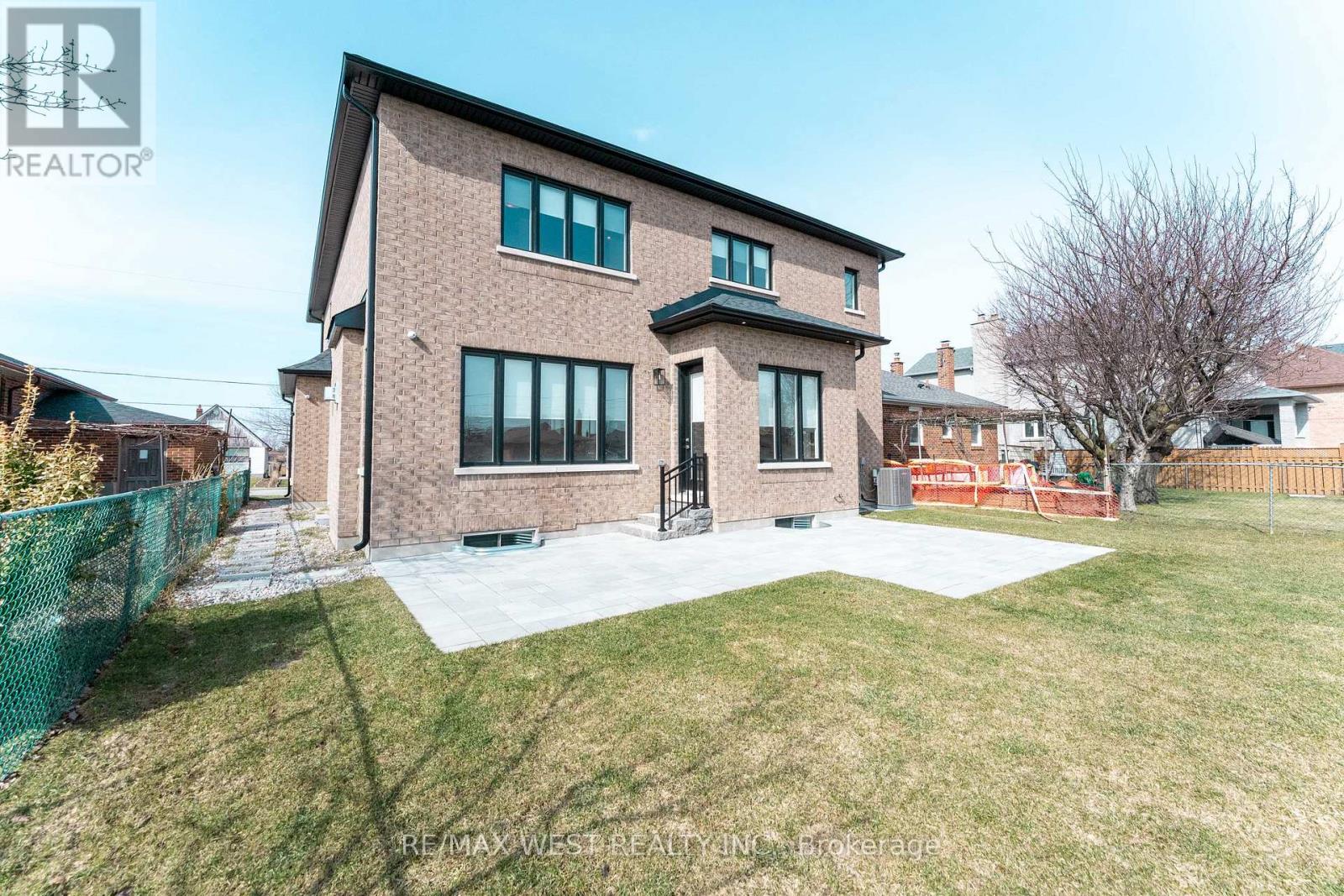 119 Jay Street, Toronto, Ontario M6L 2M3 - Photo 42 - W12937604