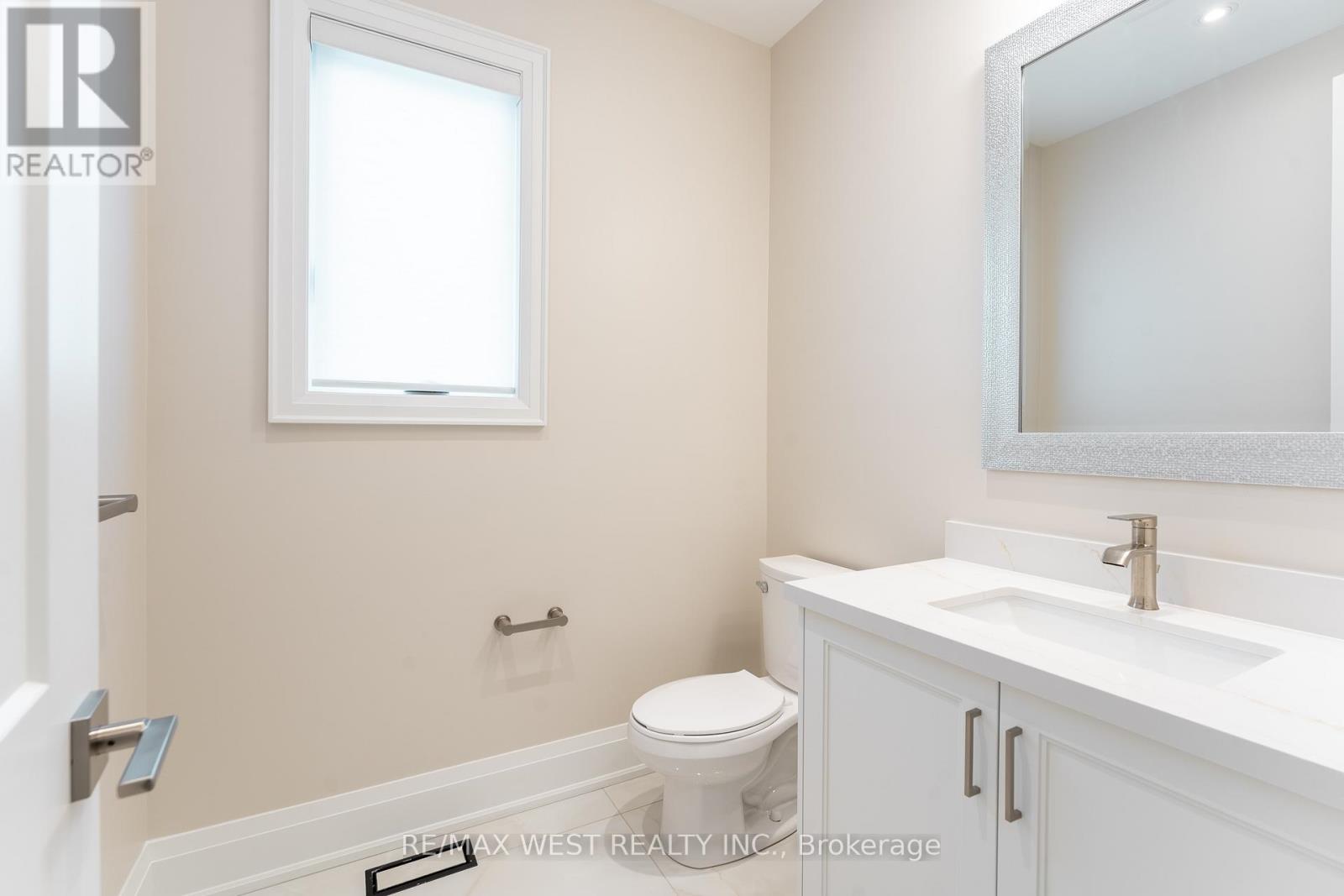 119 Jay Street, Toronto, Ontario M6L 2M3 - Photo 7 - W12937604