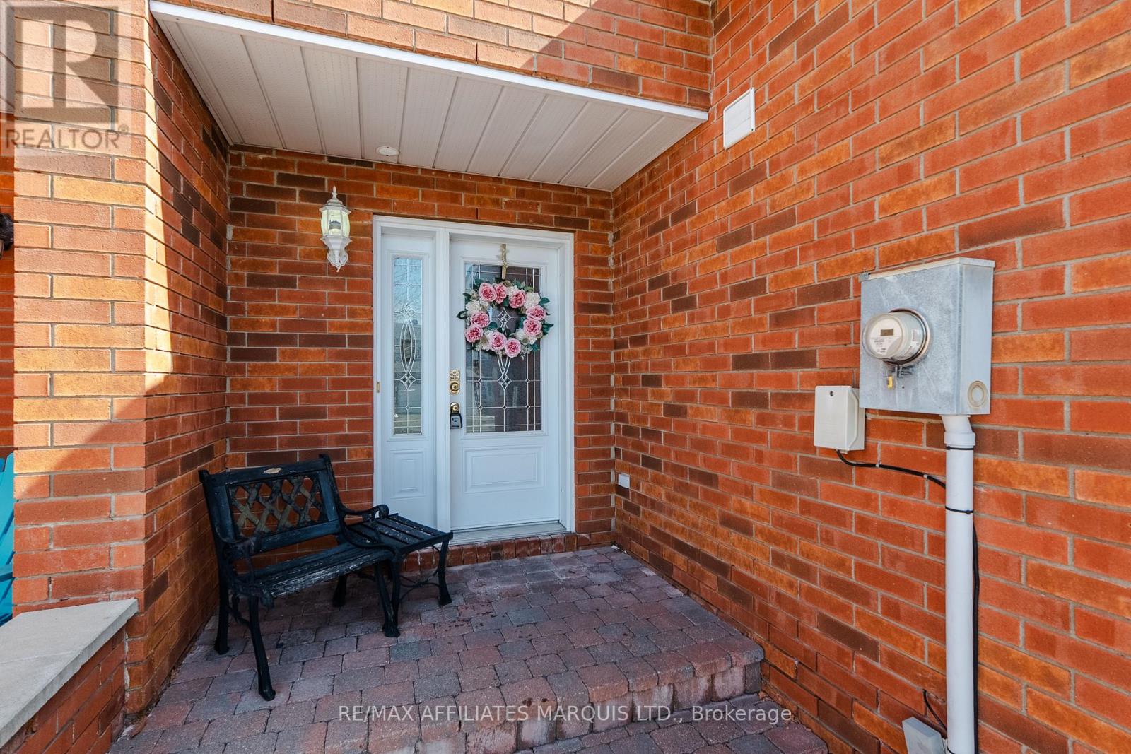 110 Heritage Pl Place, Cornwall, Ontario  K6J 5V5 - Photo 2 - X12942184