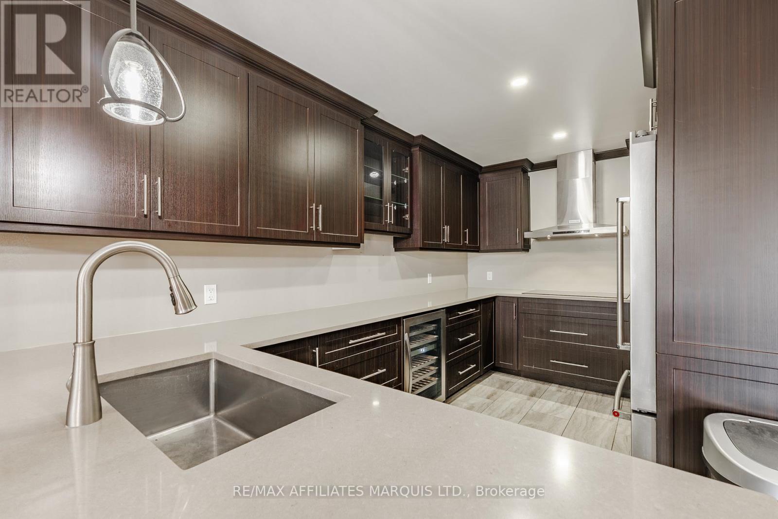 110 Heritage Pl Place, Cornwall, Ontario  K6J 5V5 - Photo 3 - X12942184