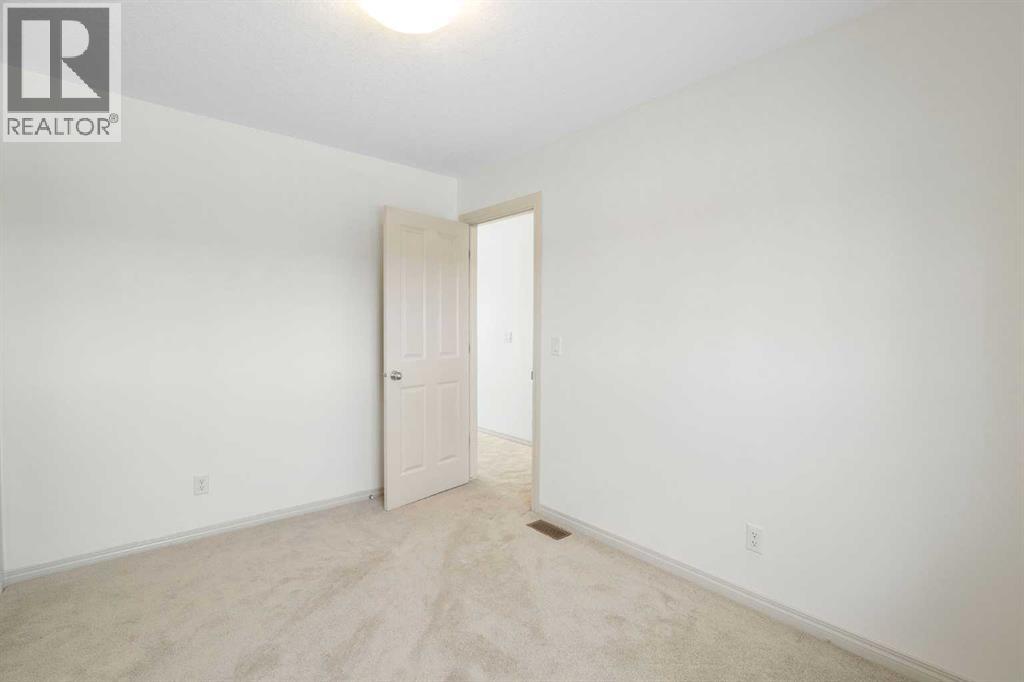 44 Cougar Ridge Green, Calgary, Alberta  T3H 0S6 - Photo 33 - A2297899