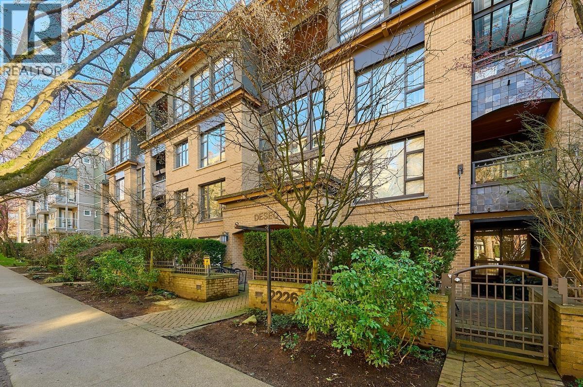 105 2226 W 12TH AVENUE, Vancouver, British Columbia