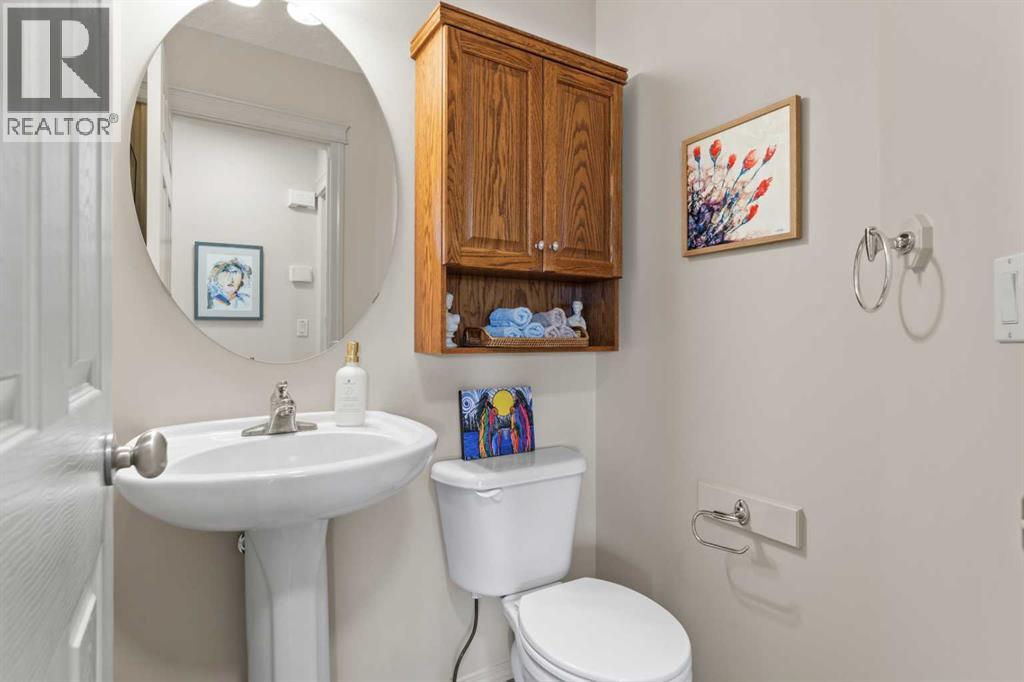 98 Cougarstone Close Sw, Calgary, Alberta  T3H 5W3 - Photo 13 - A2292774