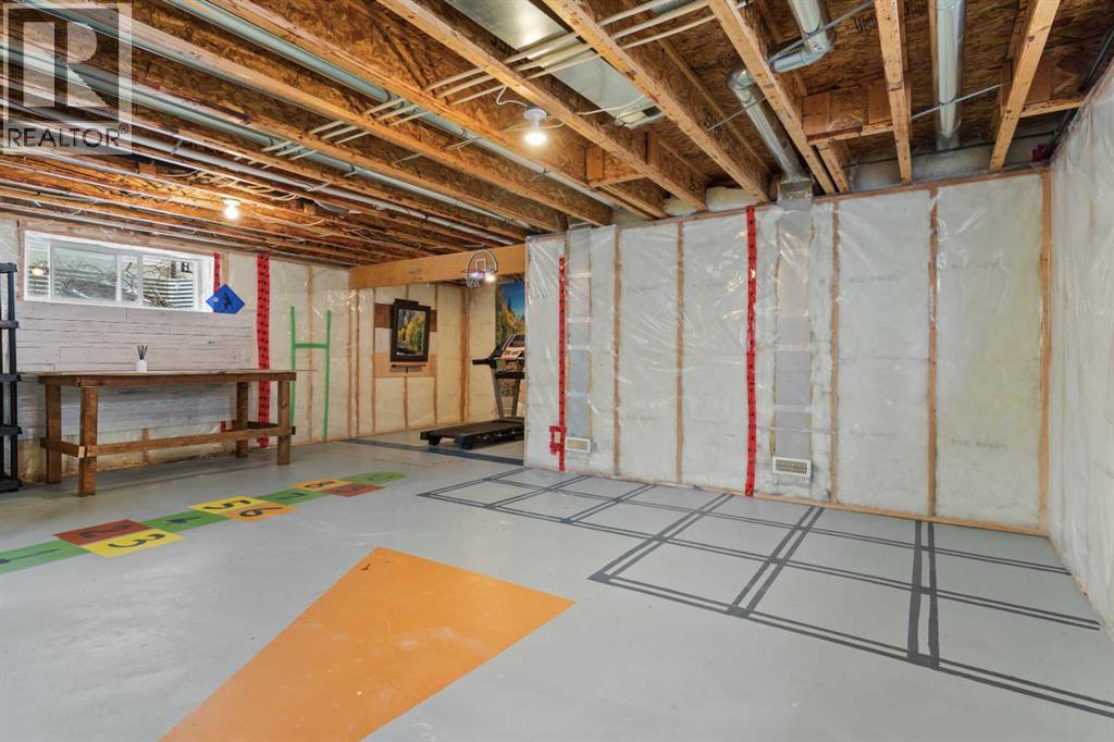 98 Cougarstone Close Sw, Calgary, Alberta  T3H 5W3 - Photo 30 - A2292774