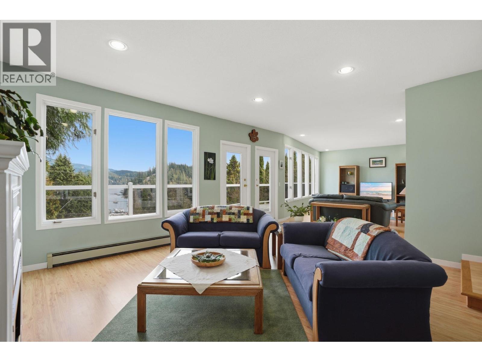 2341 Caledonia Avenue, North Vancouver, British Columbia  V7G 1T8 - Photo 25 - R3105668