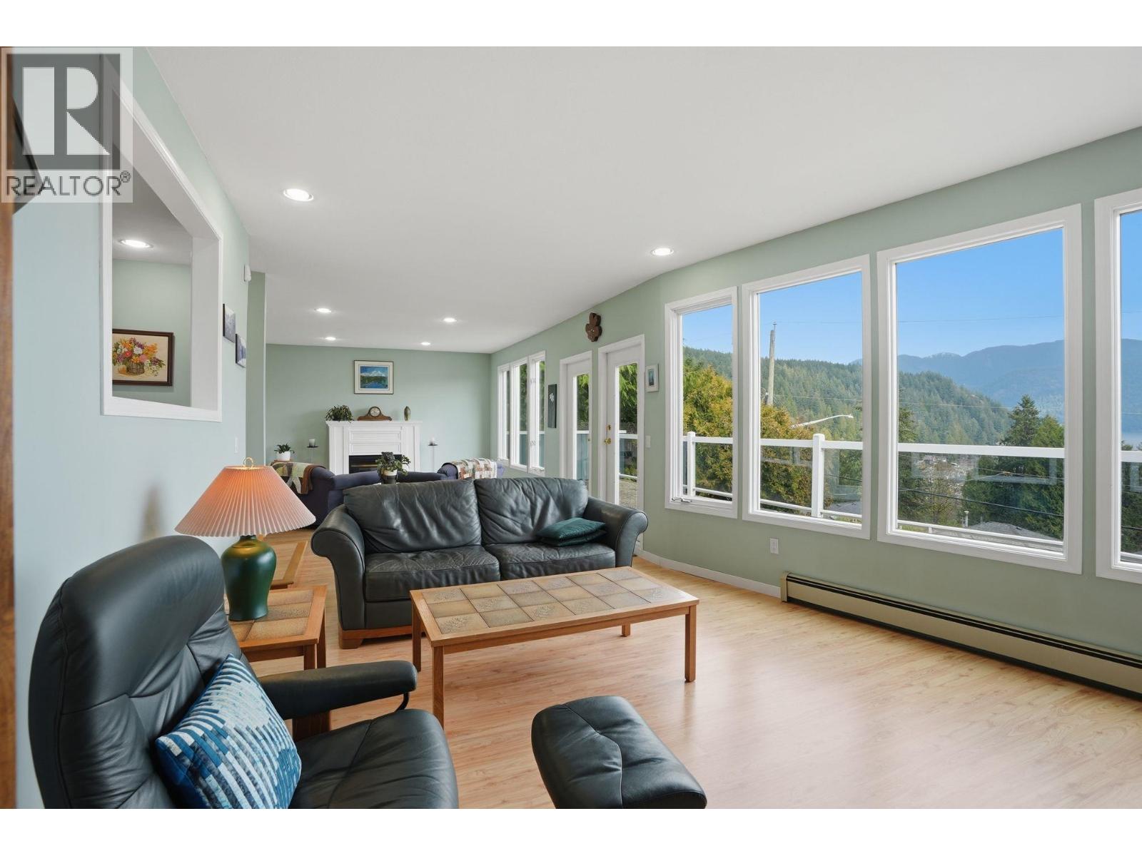 2341 Caledonia Avenue, North Vancouver, British Columbia  V7G 1T8 - Photo 27 - R3105668