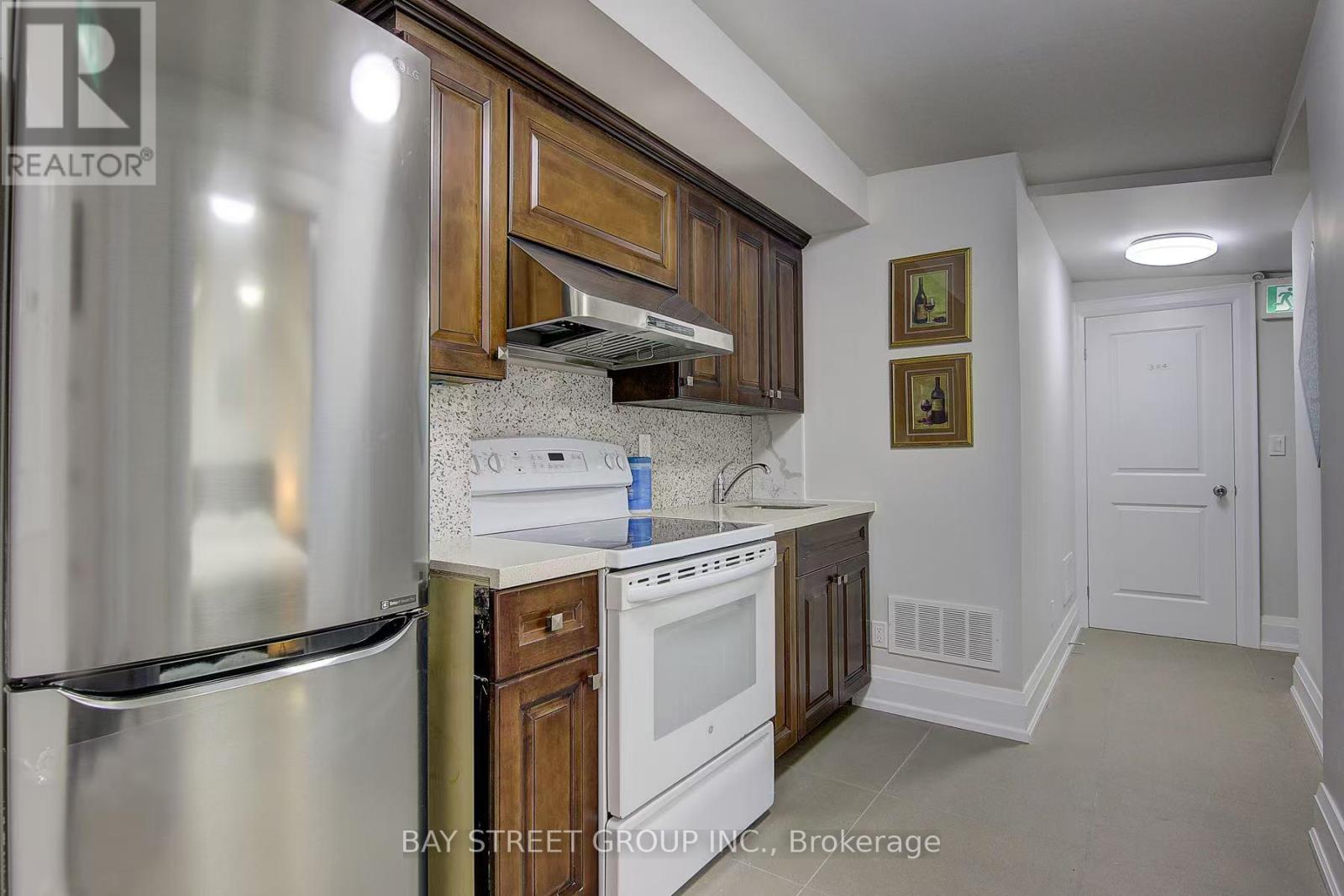 109 Spadina Road, Toronto, Ontario  M5R 2T1 - Photo 7 - C12942188