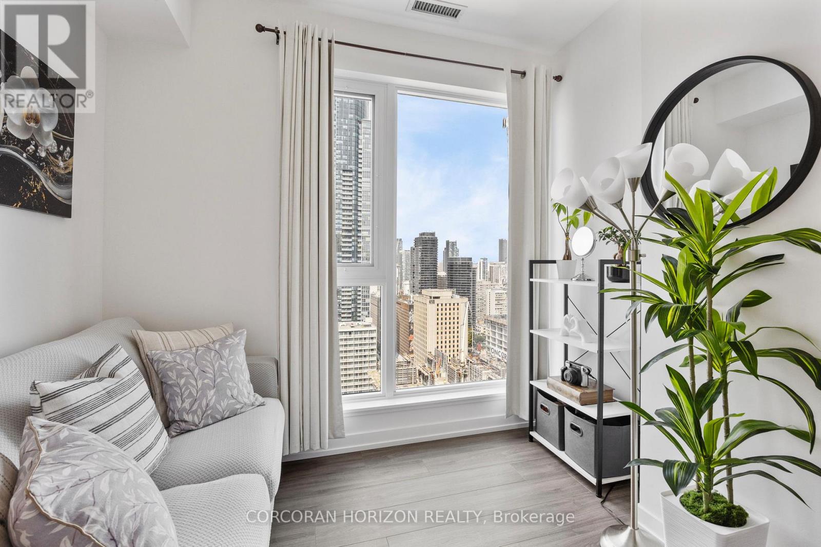 Ph1 - 20 Edward Street, Toronto, Ontario M5G 1C9 - Photo 5 - C12942198