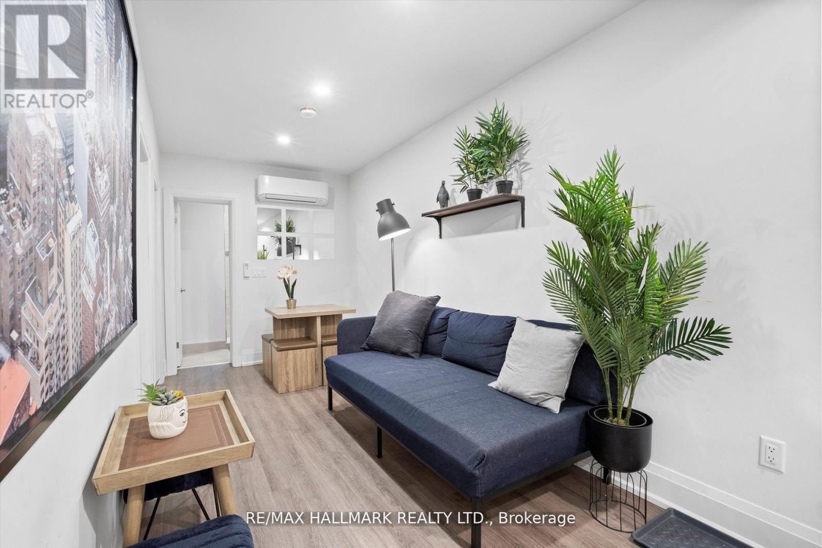 12 - 595 St Clair Avenue W, Toronto, Ontario M6C 1A3 - Photo 12 - C12942204