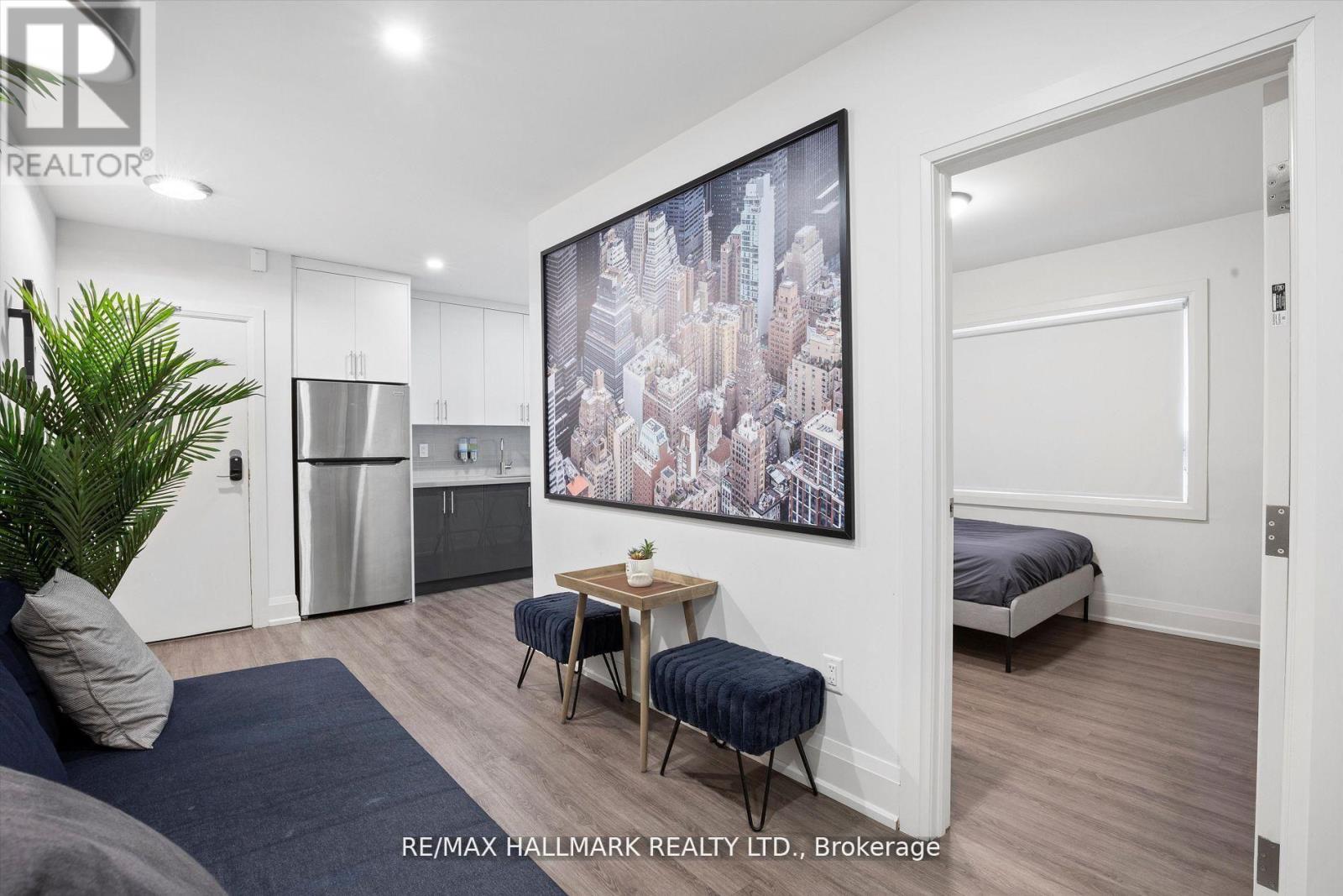 12 - 595 St Clair Avenue W, Toronto, Ontario M6C 1A3 - Photo 14 - C12942204