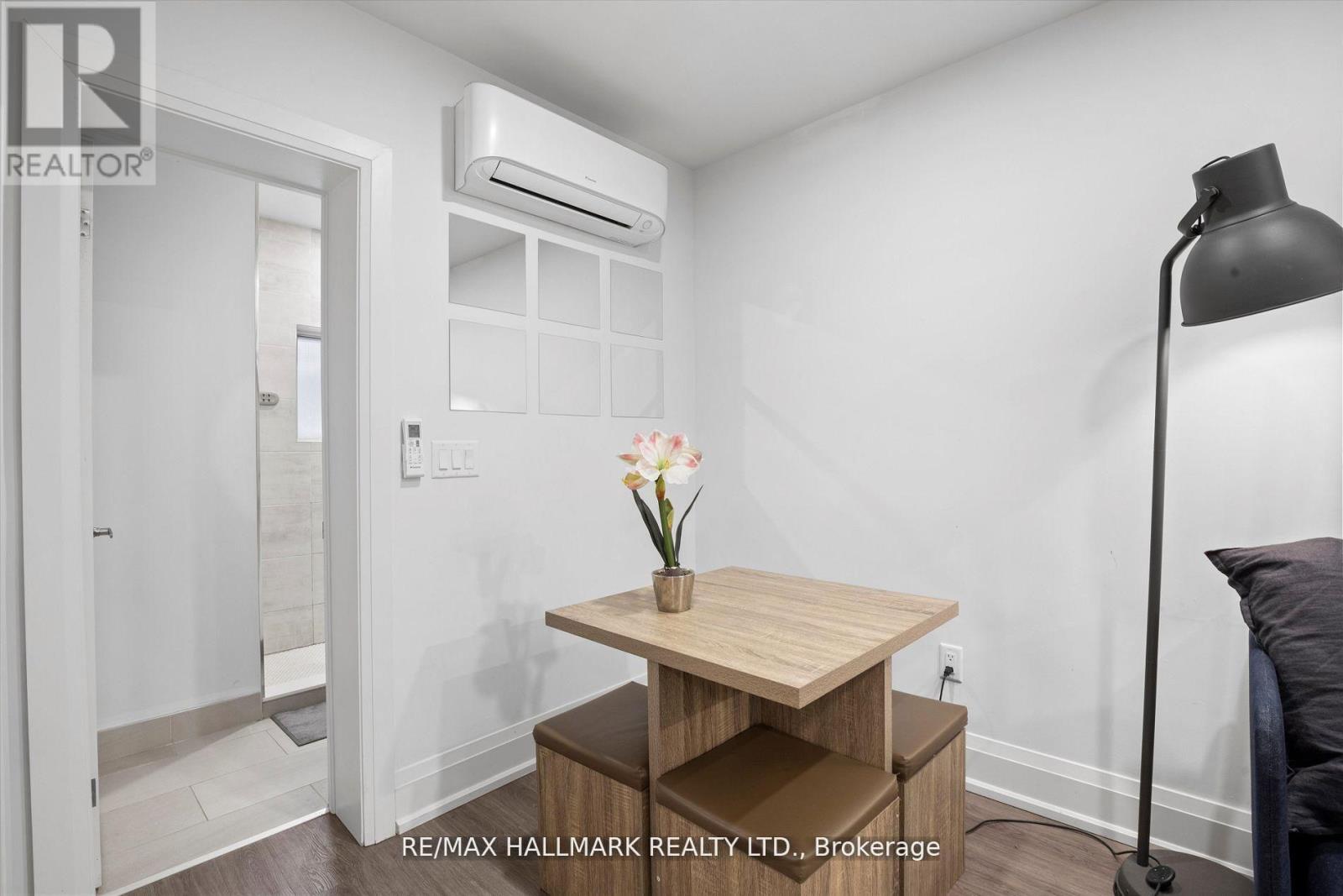 12 - 595 St Clair Avenue W, Toronto, Ontario M6C 1A3 - Photo 18 - C12942204