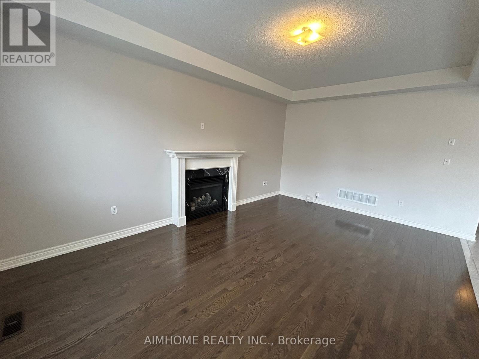 1202 Atkins Drive, Newmarket, Ontario  L3X 0A8 - Photo 11 - N12942210