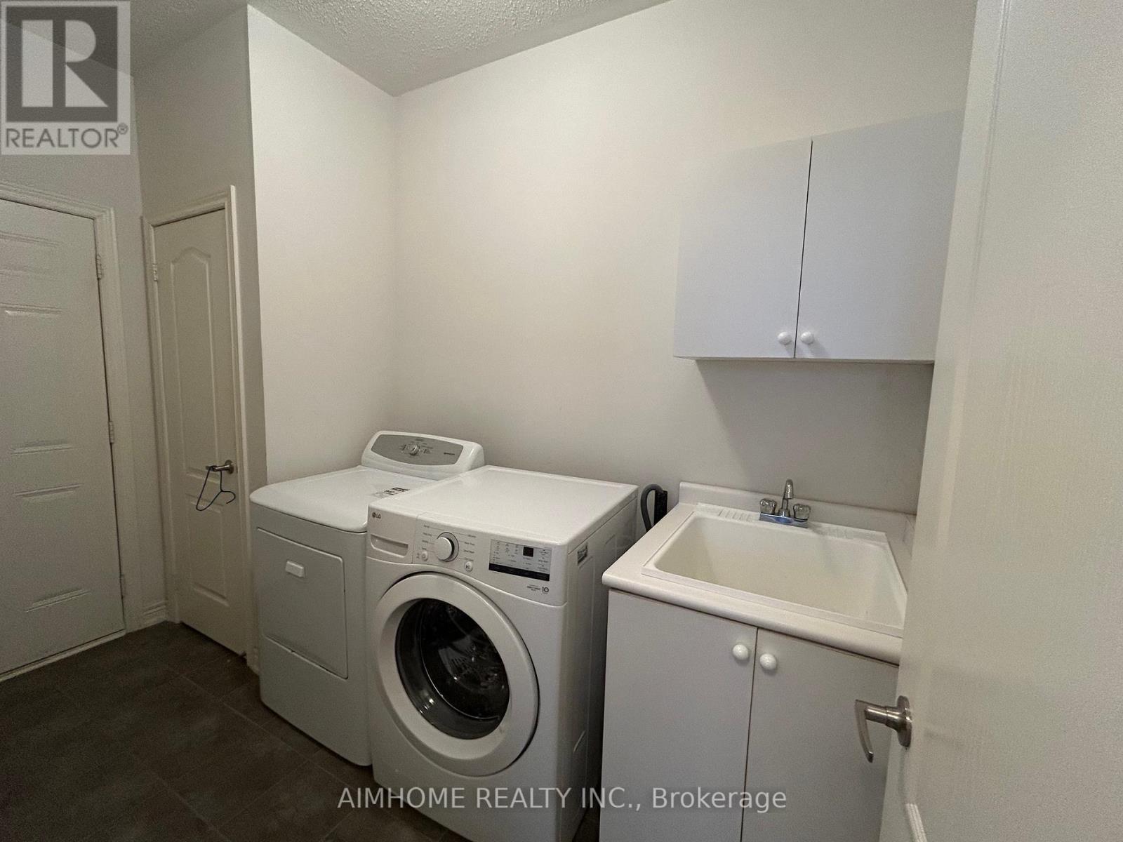 1202 Atkins Drive, Newmarket, Ontario  L3X 0A8 - Photo 31 - N12942210