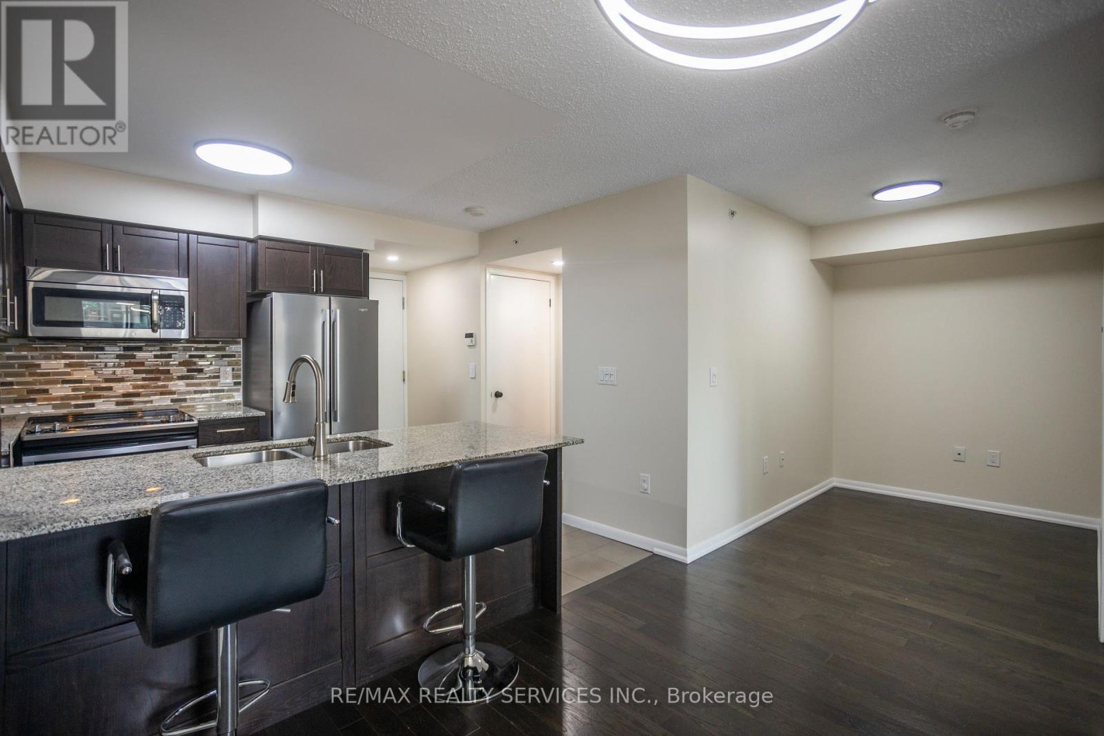 703 - 800 Lawrence Avenue W, Toronto, Ontario  M6A 0B1 - Photo 5 - W12941428