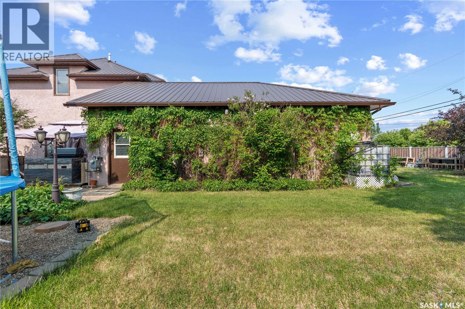 205 5th Avenue E, Gravelbourg, Saskatchewan  S0H 1X0 - Photo 48 - SK026311