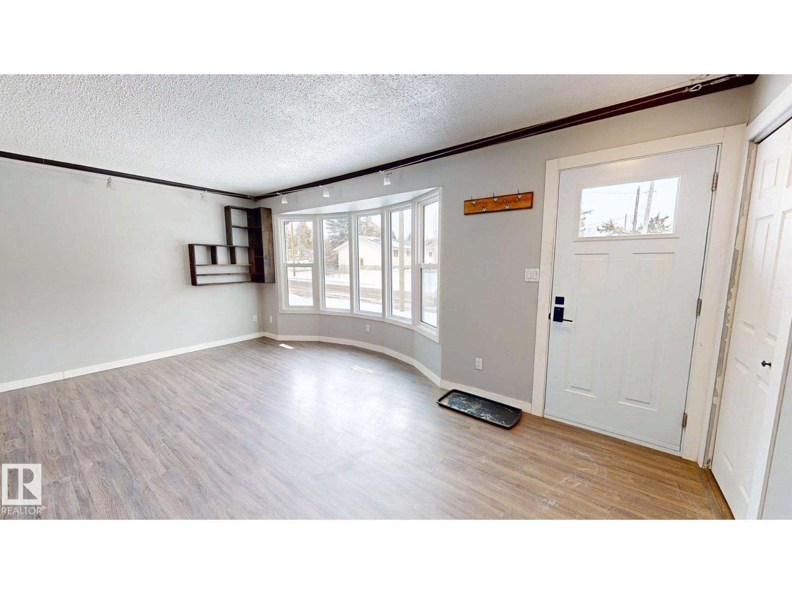 4616 56 St, Drayton Valley, Alberta  T7A 1K1 - Photo 4 - E4479956