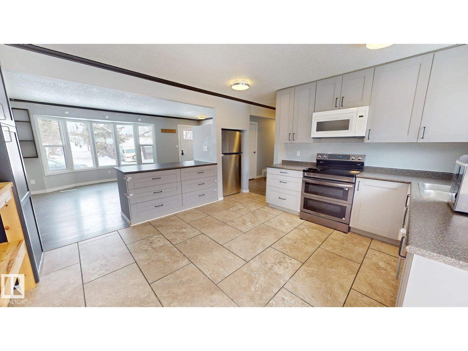 4616 56 St, Drayton Valley, Alberta  T7A 1K1 - Photo 8 - E4479956