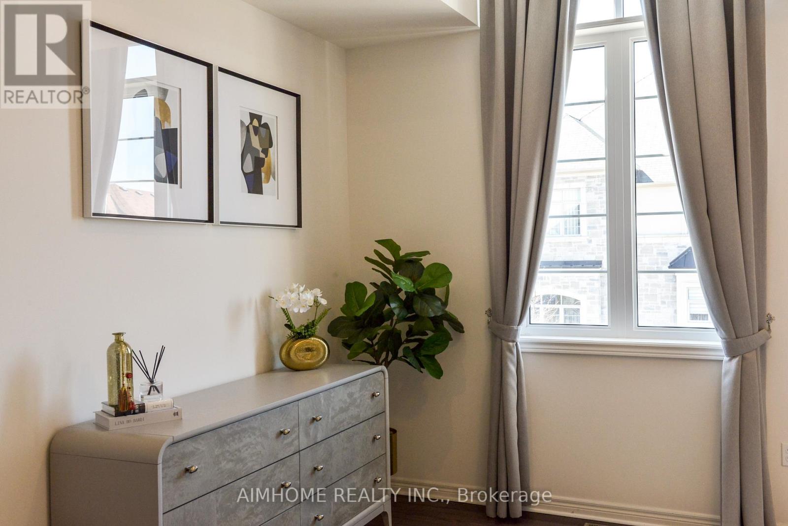 14 Dr Pearson Court, East Gwillimbury, Ontario L9N 0L6 - Photo 18 - N12942156