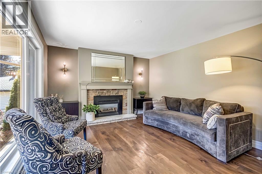 1898 Waterdown Road, Burlington, Ontario  L7P 0T2 - Photo 7 - 40815854