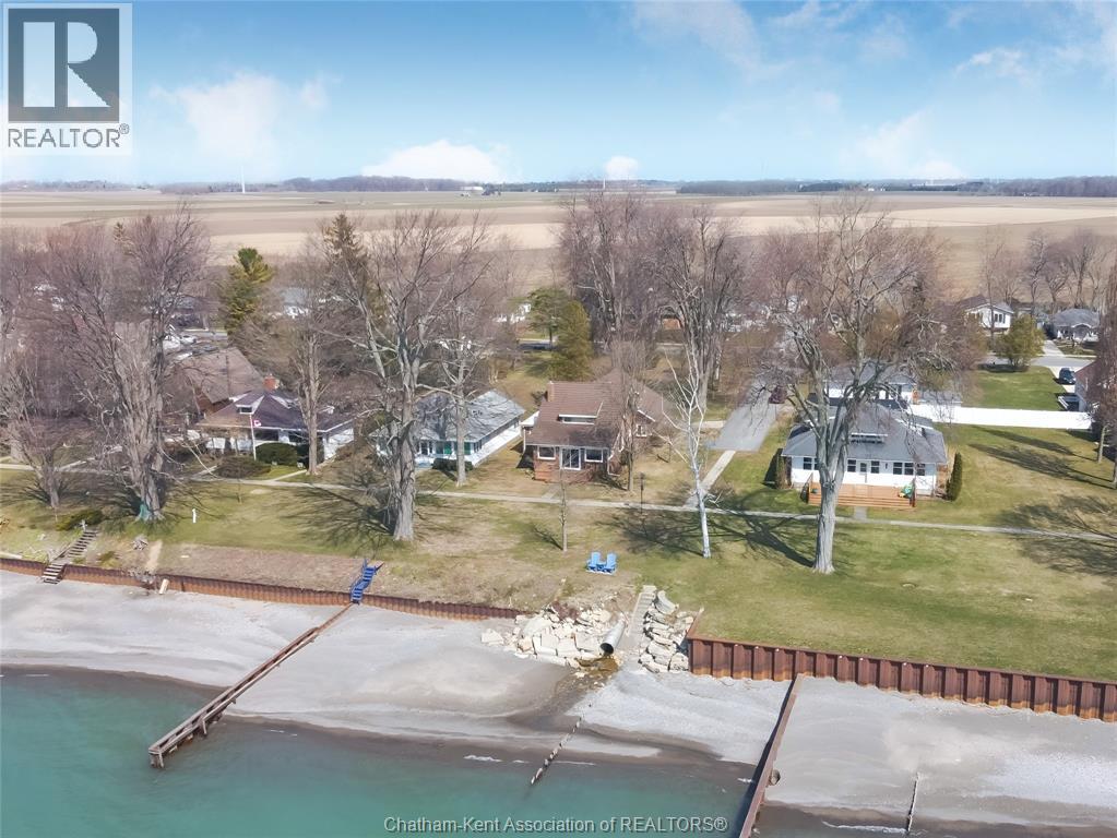 395 Towanda Boulevard, Erieau, Ontario  N0P 1A0 - Photo 2 - 25008186