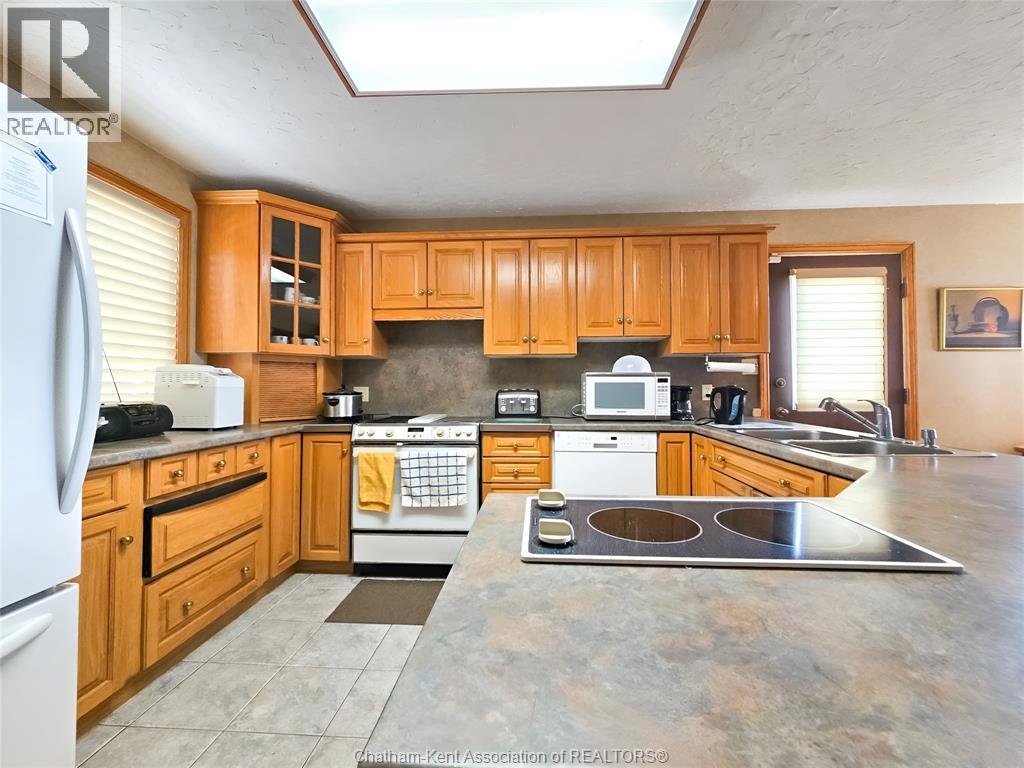 395 Towanda Boulevard, Erieau, Ontario  N0P 1A0 - Photo 23 - 25008186