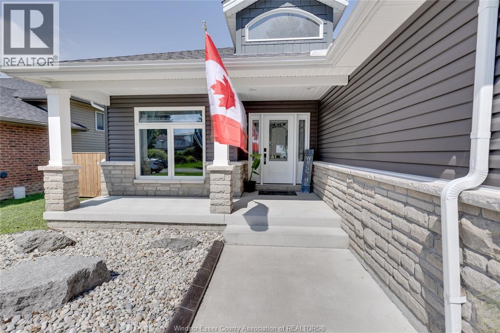 130 Lakewood Drive, Amherstburg, Ontario  N9V 2Y8 - Photo 2 - 25020755