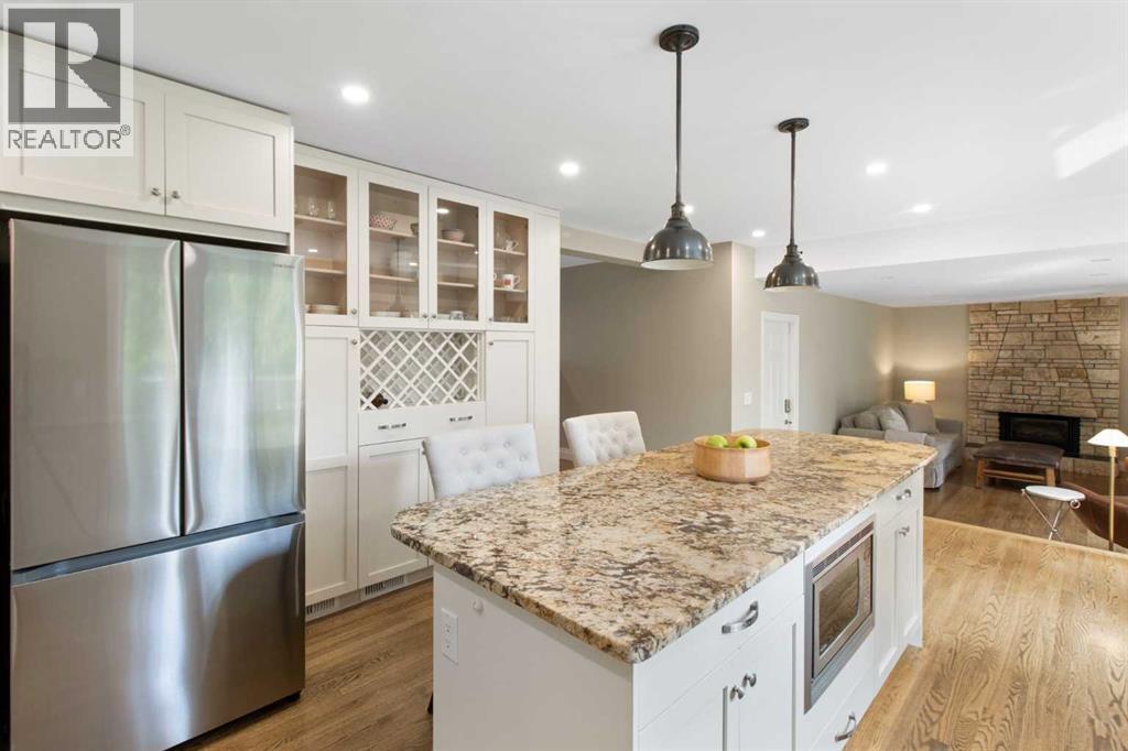 152 Lake Mead Crescent Se, Calgary, Alberta  T2J 4A1 - Photo 6 - A2297796