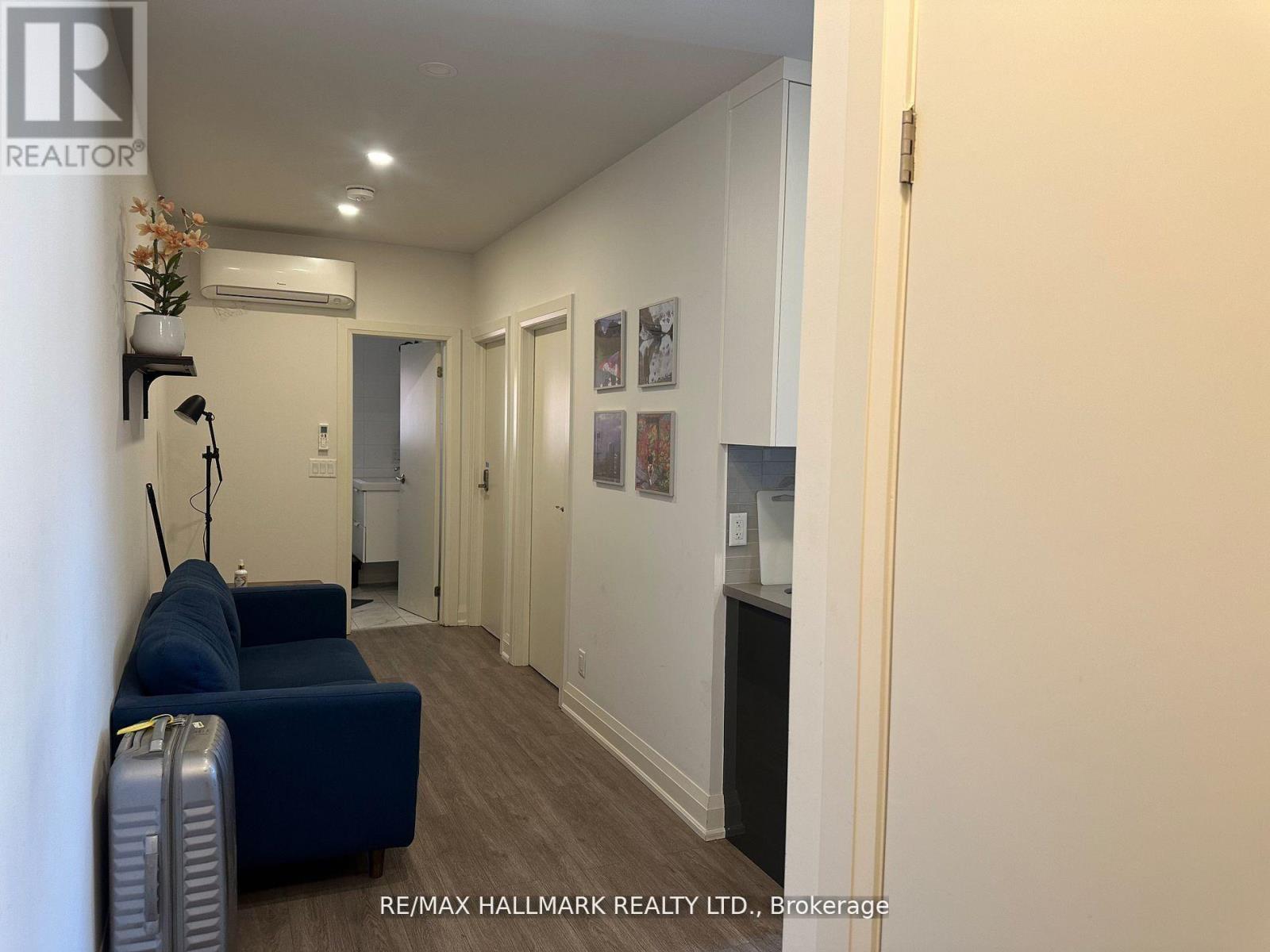 11 - 595 St Clair Avenue W, Toronto, Ontario  M6C 1A3 - Photo 4 - C12942214