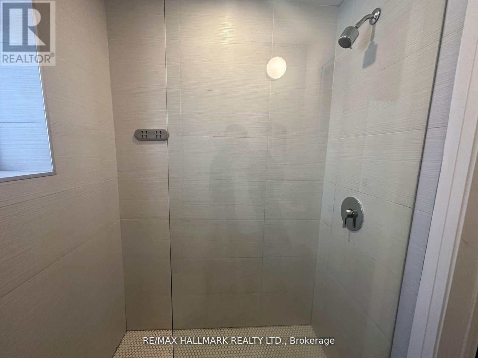 5 - 595 St Clair Avenue W, Toronto, Ontario  M6C 1A3 - Photo 14 - C12942224