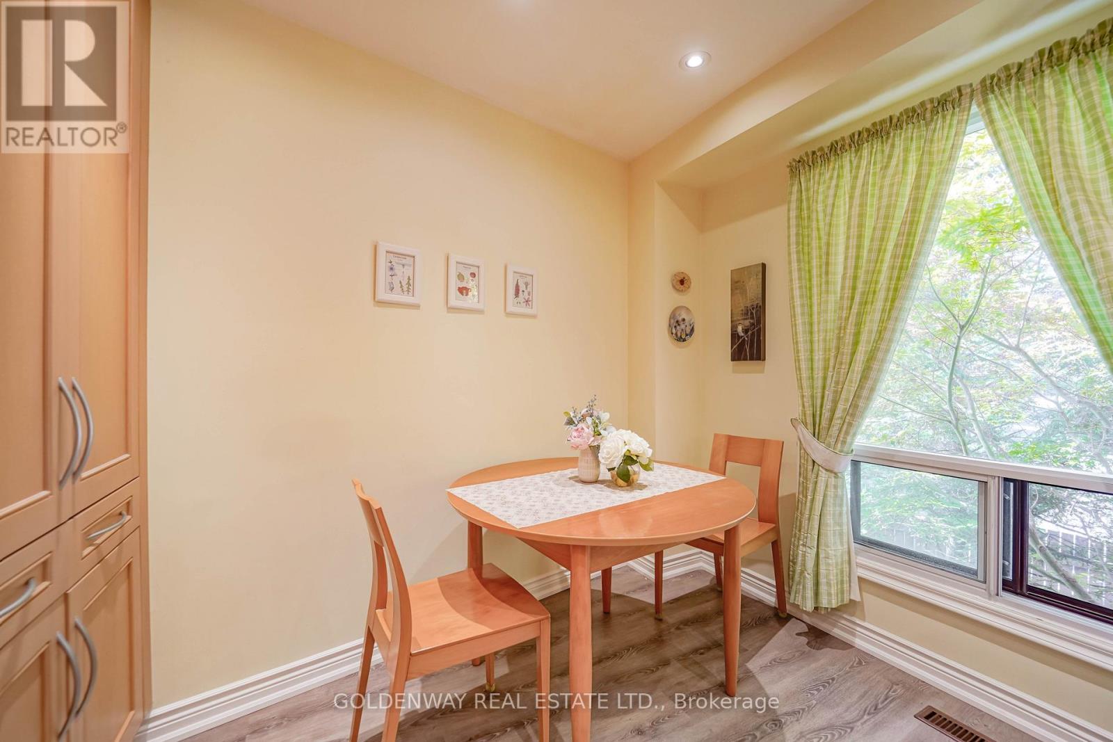 65 Wagon Trailway, Toronto, Ontario  M2J 4V4 - Photo 13 - C12942234