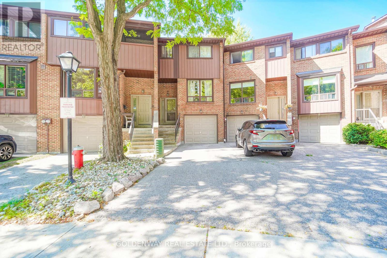 65 Wagon Trailway, Toronto, Ontario  M2J 4V4 - Photo 2 - C12942234