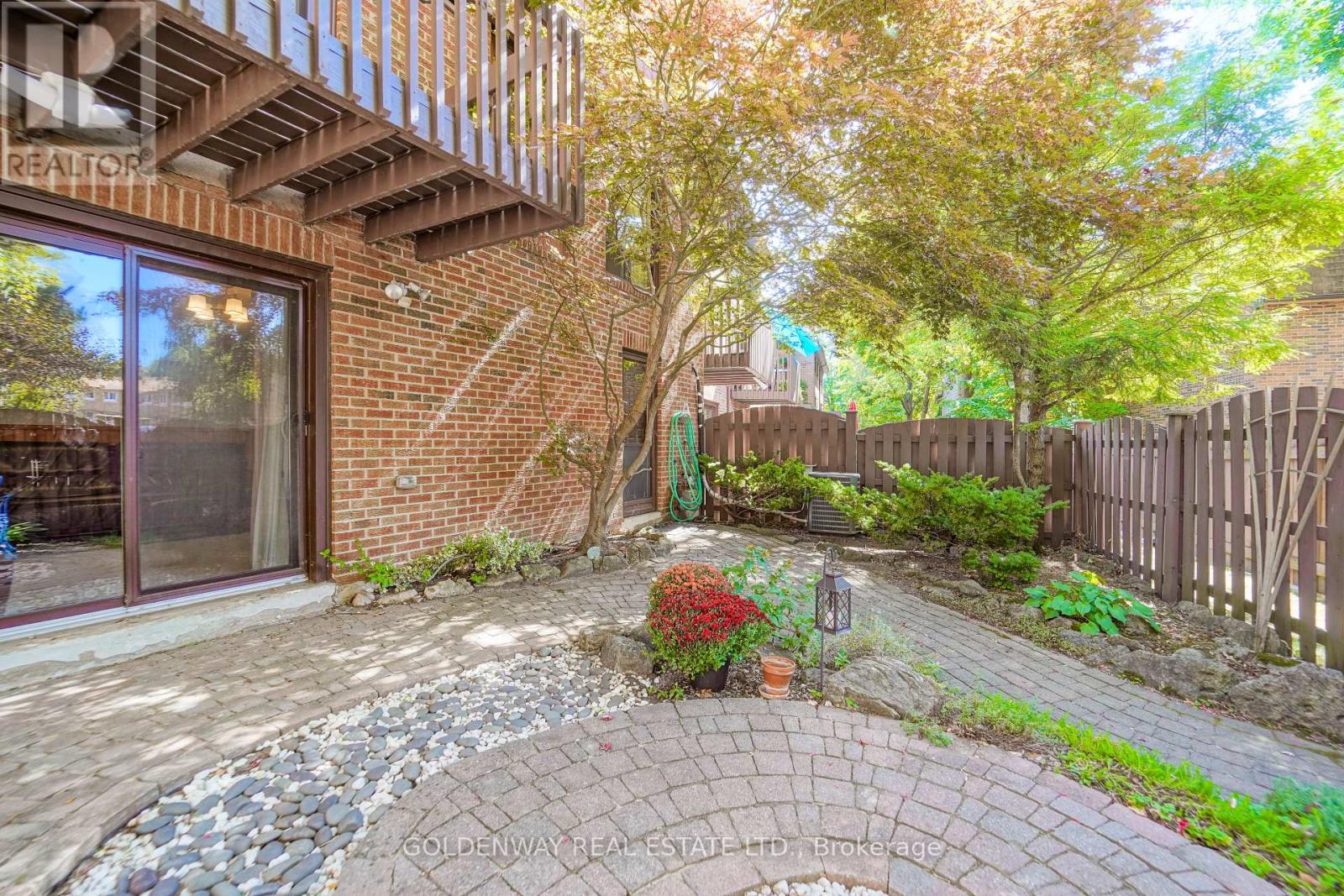 65 Wagon Trailway, Toronto, Ontario  M2J 4V4 - Photo 5 - C12942234