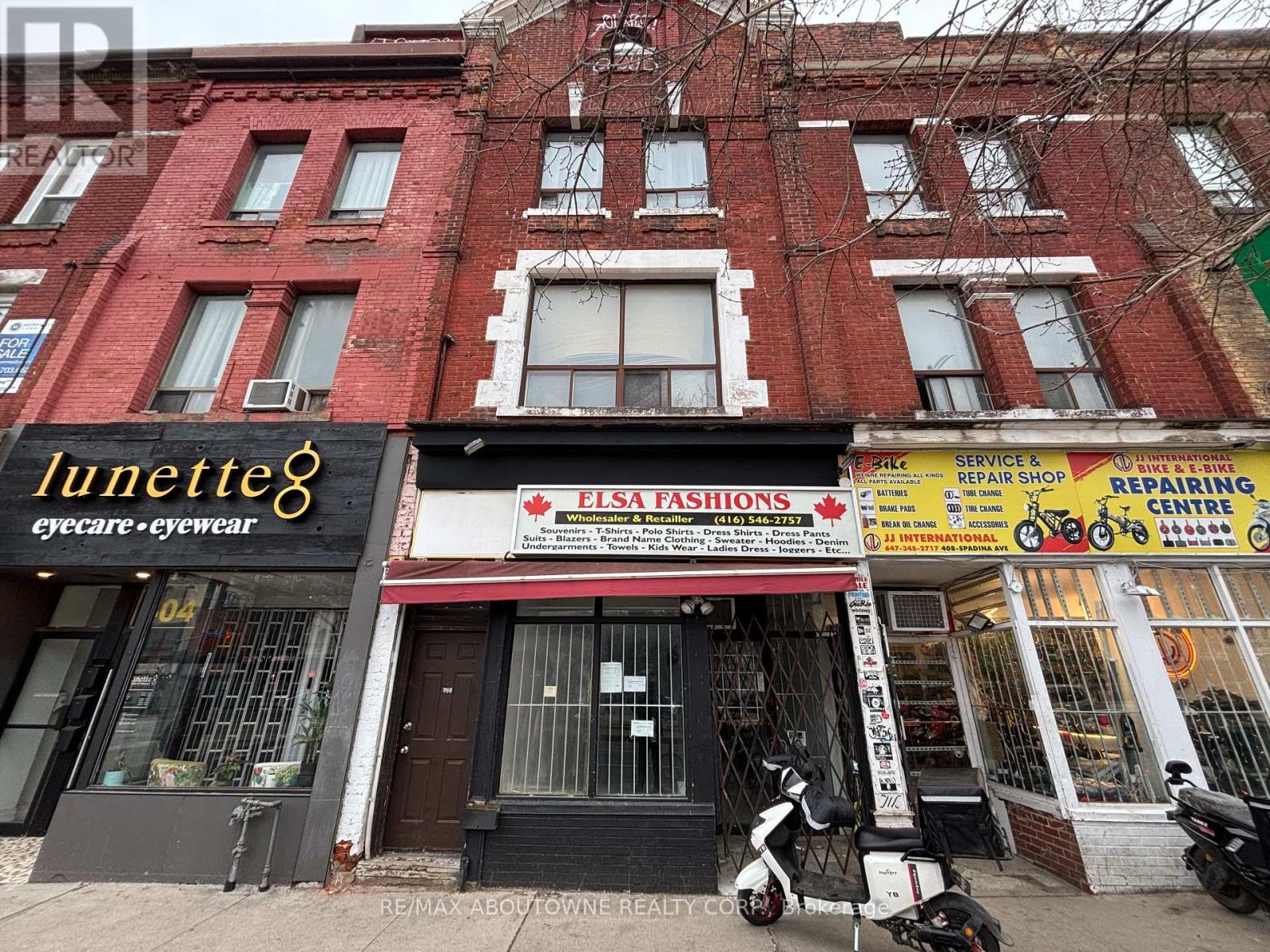 406 SPADINA AVENUE, Toronto, Ontario