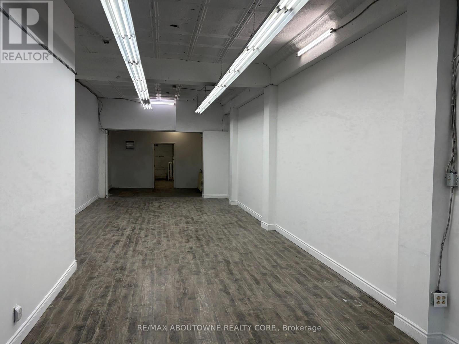 406 Spadina Avenue, Toronto, Ontario  M5T 2G7 - Photo 8 - C12942236