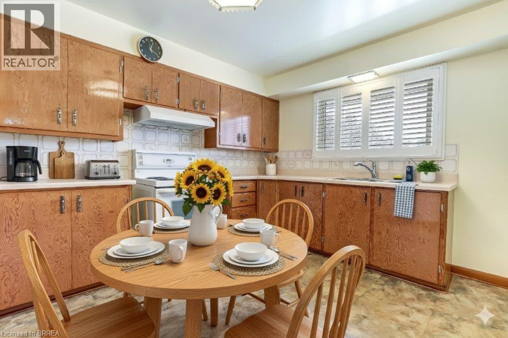 8 Waddington Street, Brantford, Ontario  N3R 2R1 - Photo 15 - 40786974